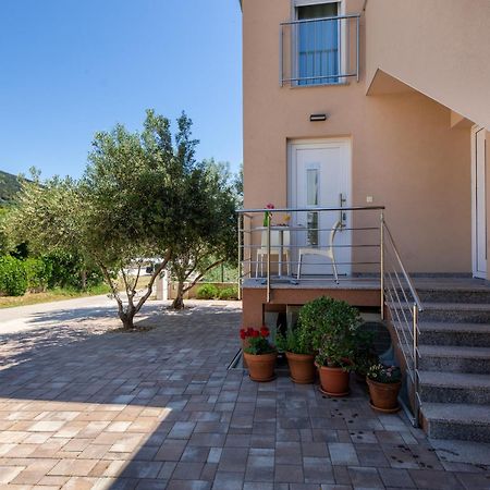 Apartments Viktorija 2 バスカ 部屋 写真