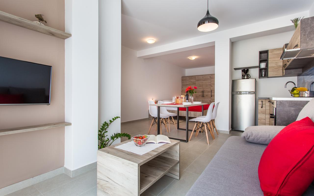 Apartments Viktorija 2 バスカ エクステリア 写真