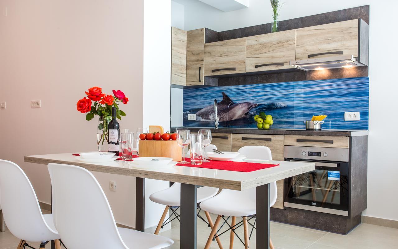 Apartments Viktorija 2 バスカ エクステリア 写真