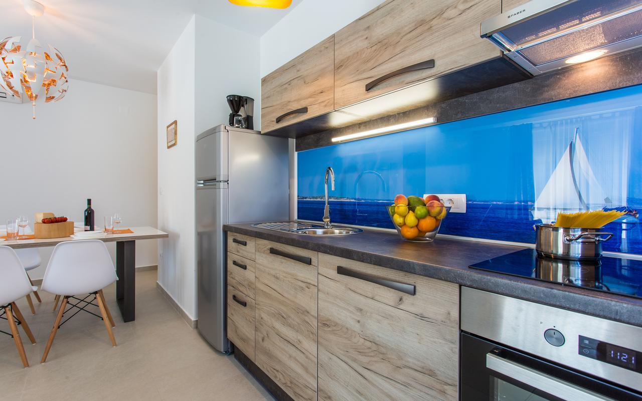 Apartments Viktorija 2 バスカ エクステリア 写真